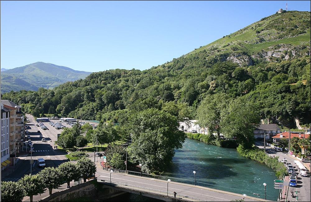 Hotel Miramont Lourdes Bagian luar foto