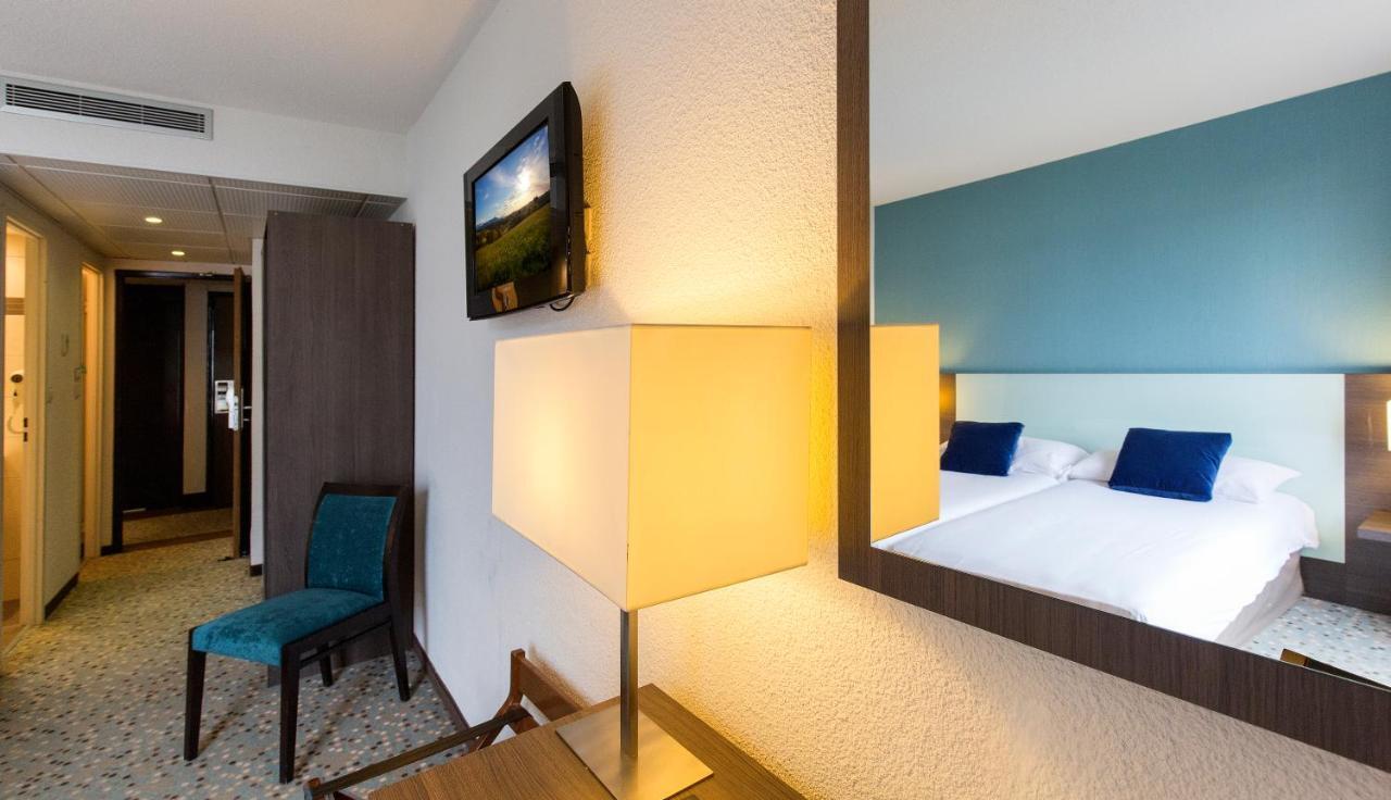 Hotel Miramont Lourdes Bagian luar foto